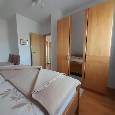 With 1 Bedroom Dom wakacyjny